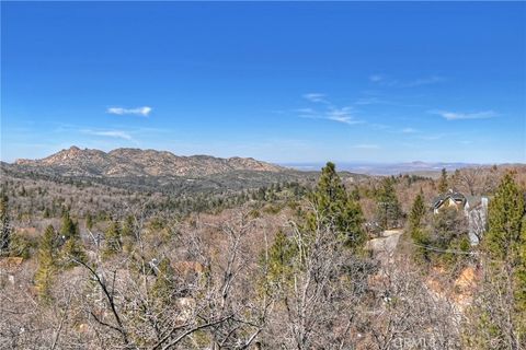 Photo of 28738 Bryce Drive, Lake Arrowhead, CA 92352 (MLS # IG26055906)