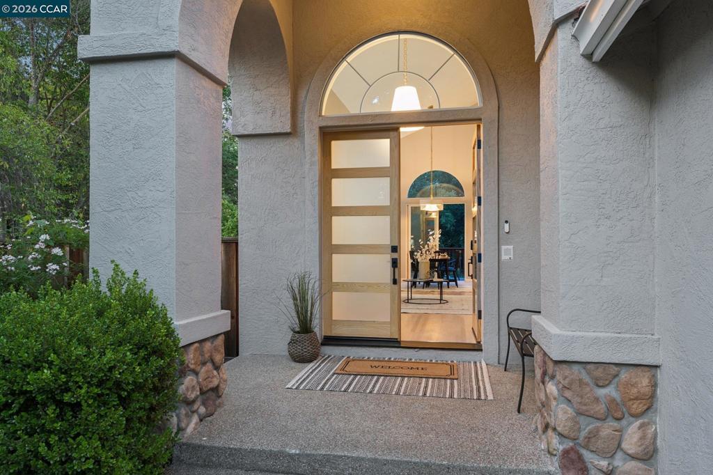 116 Castle Rock Lane Ln, Walnut Creek CA 94598