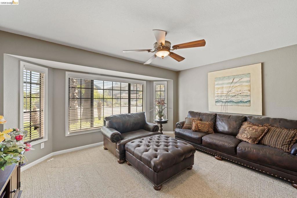 5621 Starboard Dr