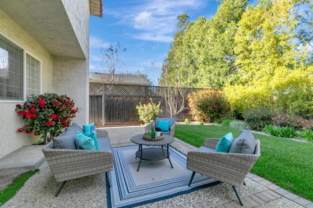 listing image 130729424533512277513