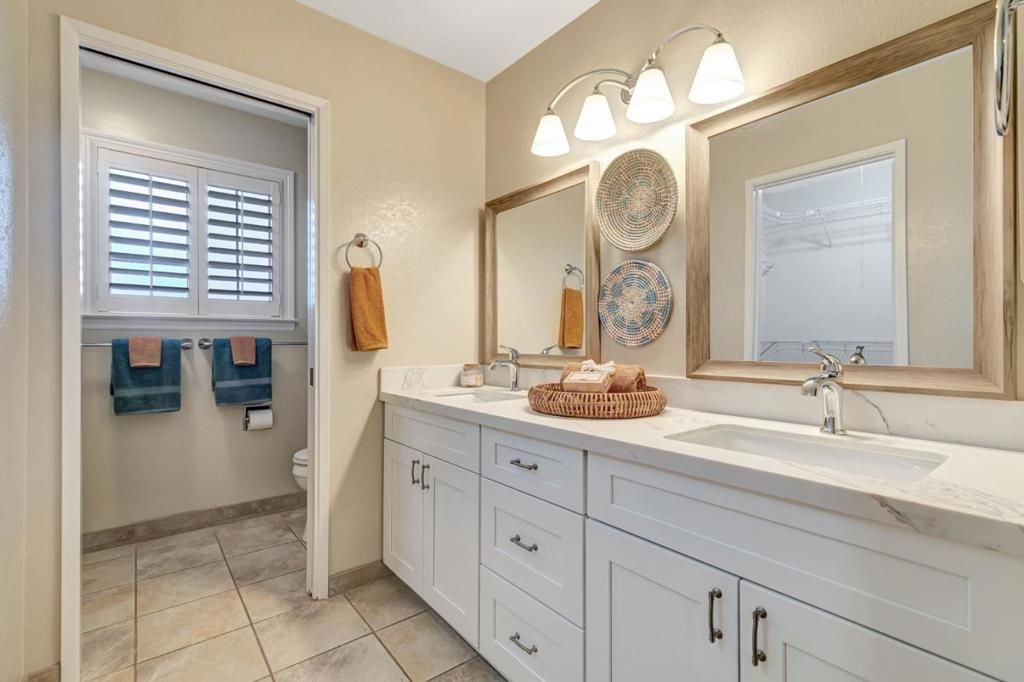 listing image 130729097701723353432