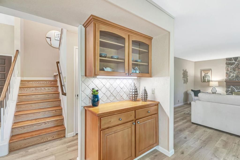listing image 130726443845732164488