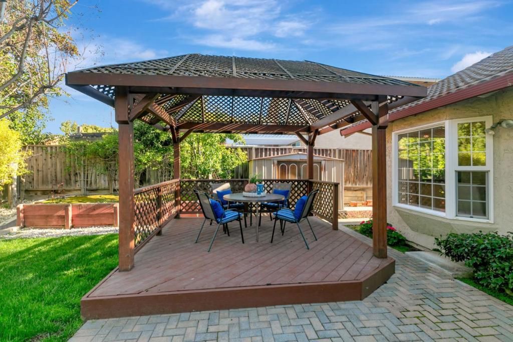 listing image 130720377617782941566