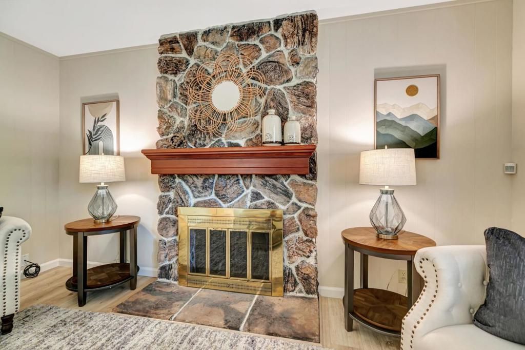 listing image 130724736019885786143