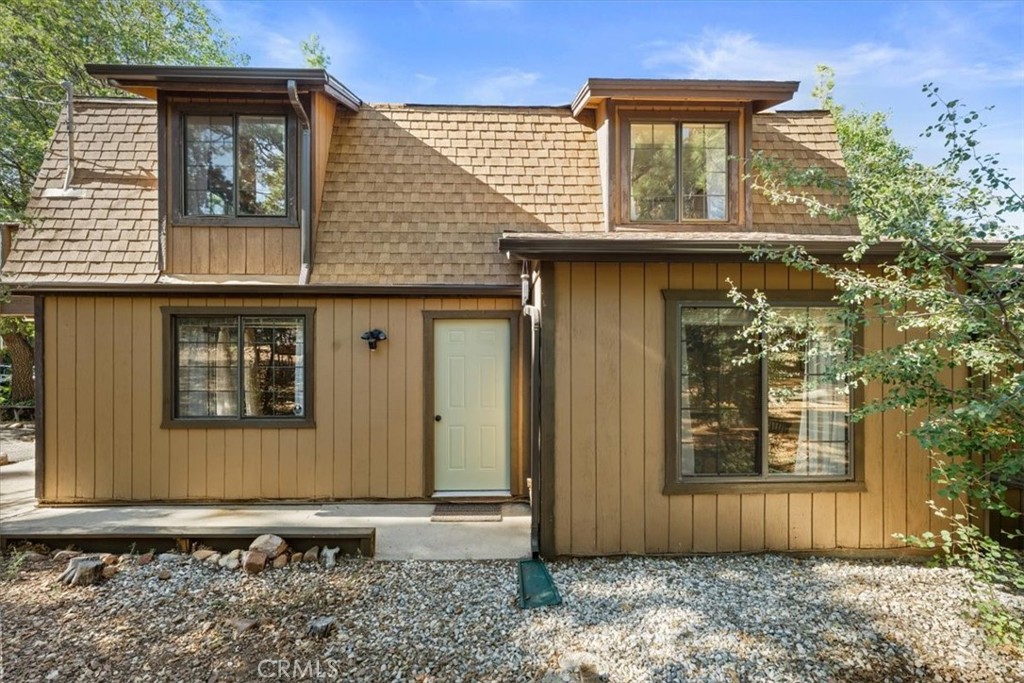 755 Holmes Lane