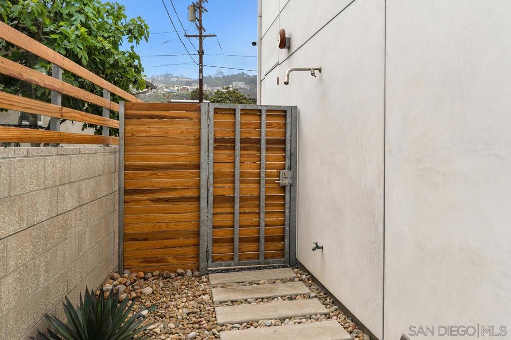 La Jolla - Residential Lease