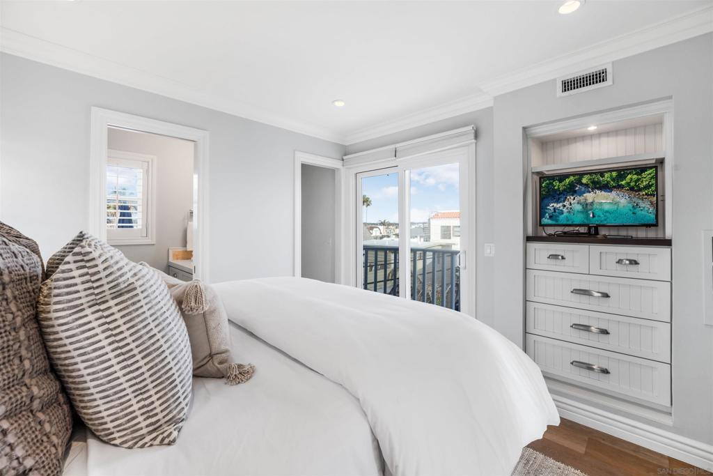 Mission Beach - Residential