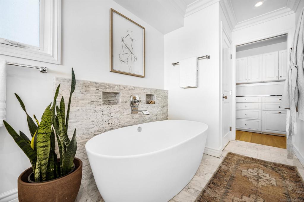 Mission Beach - Residential