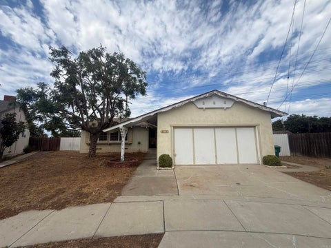 Photo of 8772 CHANTILLY Avenue, San Diego, CA 92123 (MLS # NDP2606999)