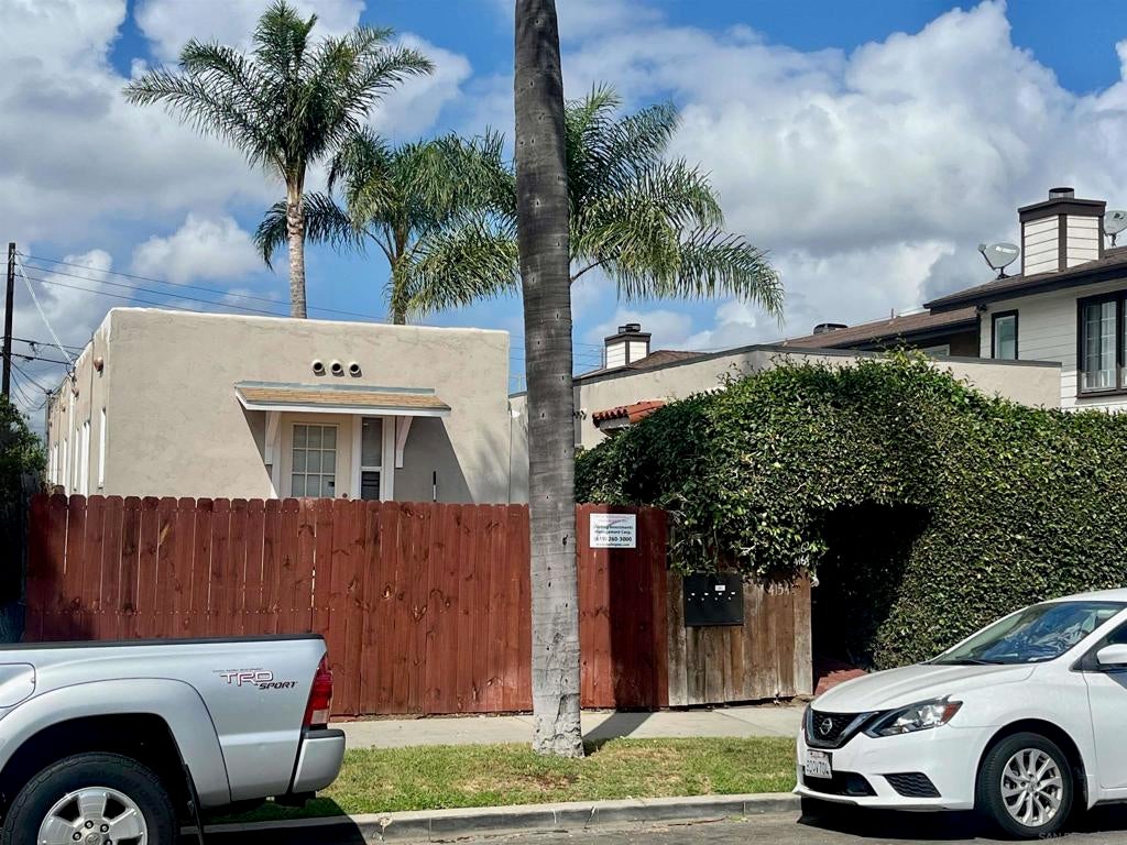 4152 64 33rd Street