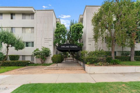 Photo of 385 S Oakland Avenue #304, Pasadena, CA 91001 (MLS # P1-27370)