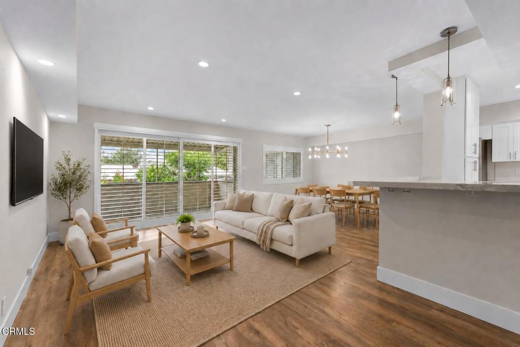 385 S Oakland Avenue 304