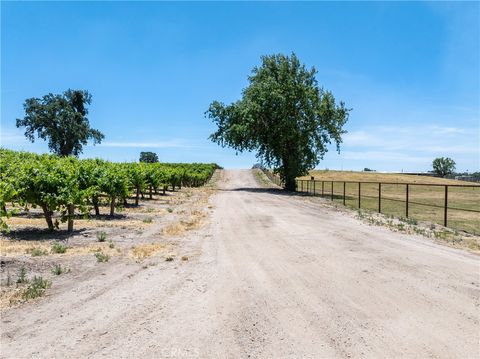 Tiny photo for 5275 Camp 8 Road, Paso Robles, CA 93446 (MLS # NS26112499)
