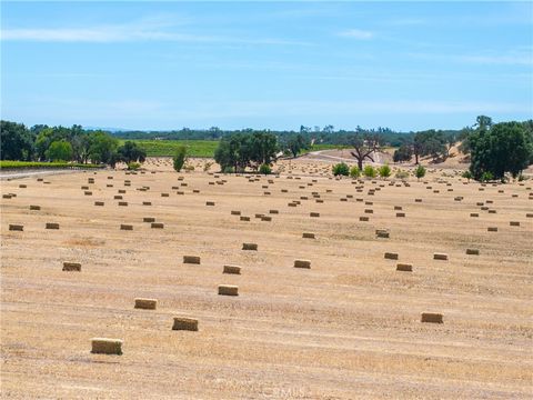 Tiny photo for 5275 Camp 8 Road, Paso Robles, CA 93446 (MLS # NS26112499)