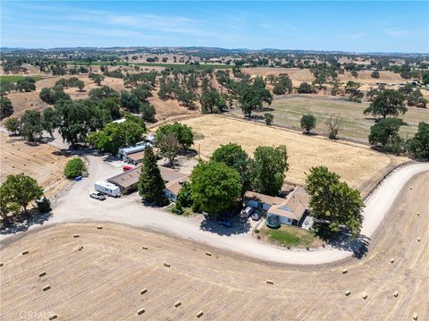 Tiny photo for 5275 Camp 8 Road, Paso Robles, CA 93446 (MLS # NS26112499)