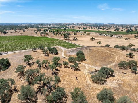 Tiny photo for 5275 Camp 8 Road, Paso Robles, CA 93446 (MLS # NS26112499)