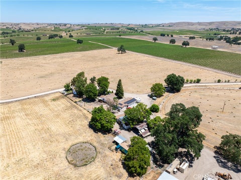 Tiny photo for 5275 Camp 8 Road, Paso Robles, CA 93446 (MLS # NS26112499)
