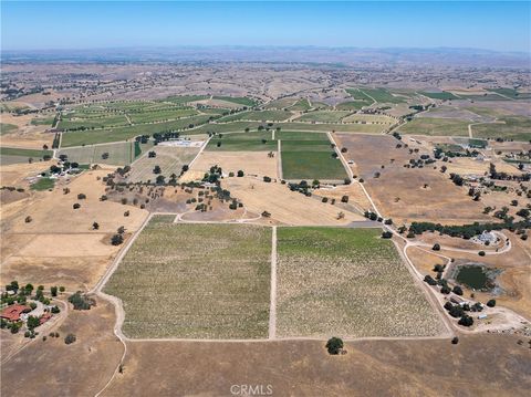Tiny photo for 5275 Camp 8 Road, Paso Robles, CA 93446 (MLS # NS26112499)