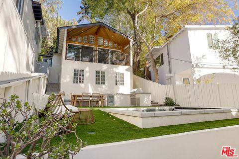 1906 N Beverly Glen Boulevard Los Angeles CA 90077