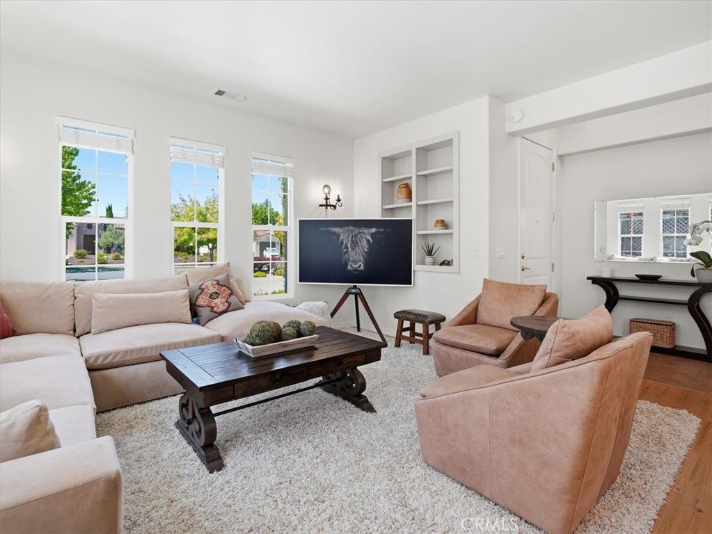 951 Vista Cerro Drive