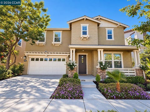 Photo of 1096 Gardenia Loop LOOP, Hercules, CA 94547 (MLS # 41150180)