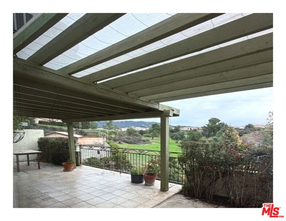 199 Summit View Drive E