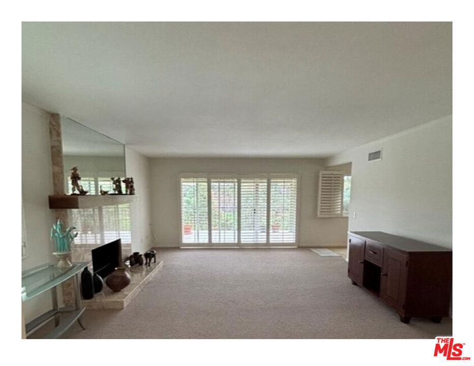 199 Summit View Drive E