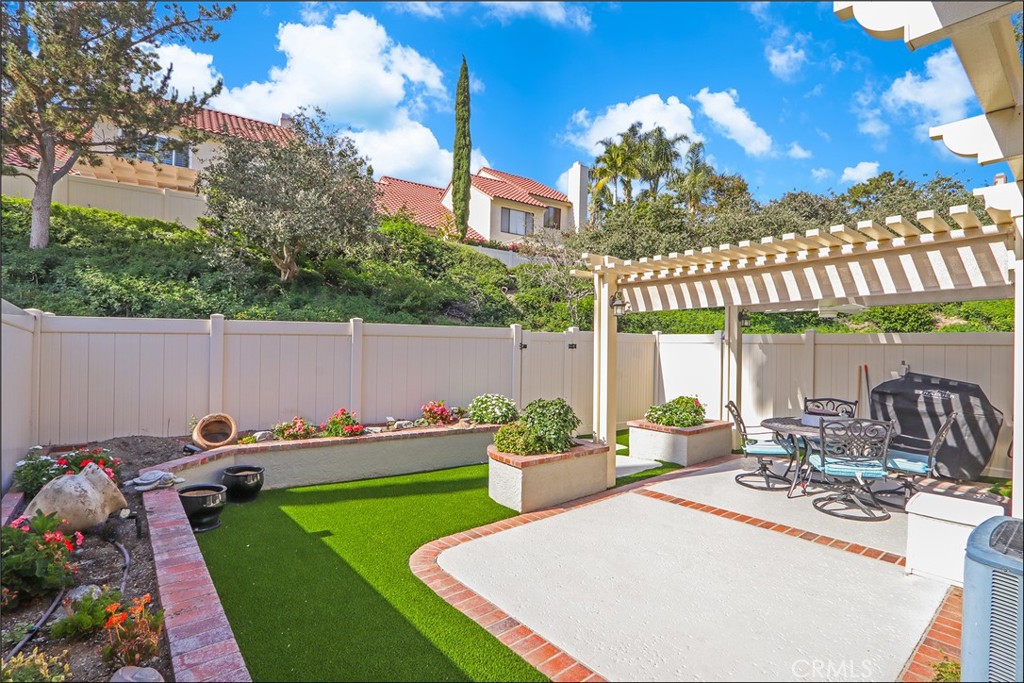 25225 Avenida Tranquila