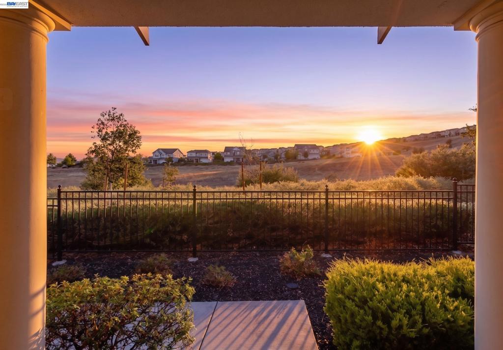 4456 Sunset View Dr