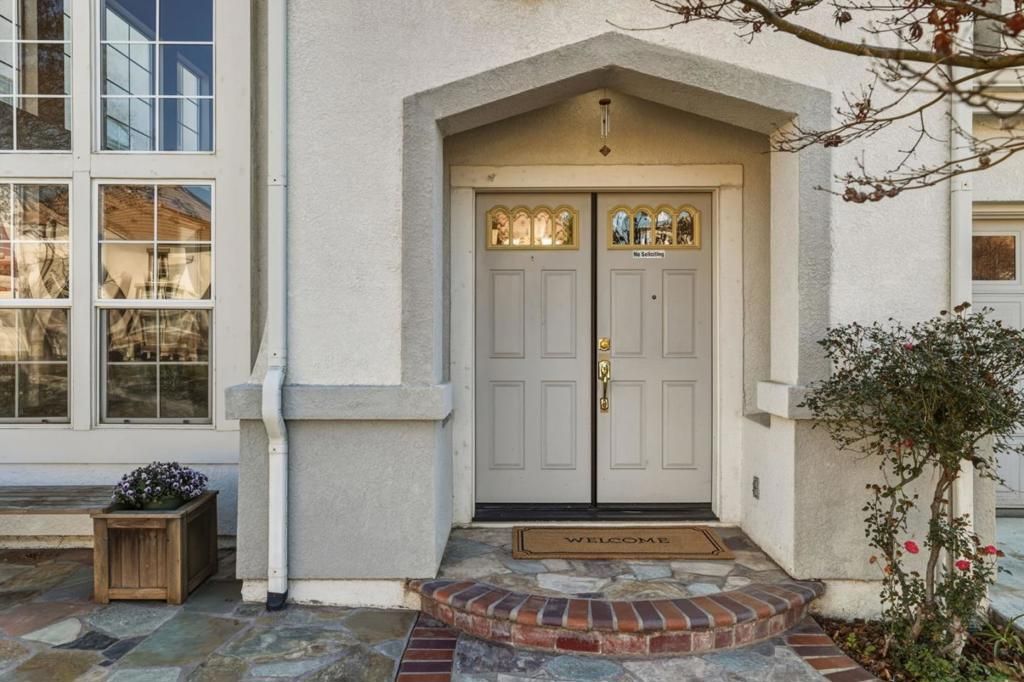 Photo of 368 Huckleberry Drive, San Jose, CA 95123 (MLS # ML82031432)