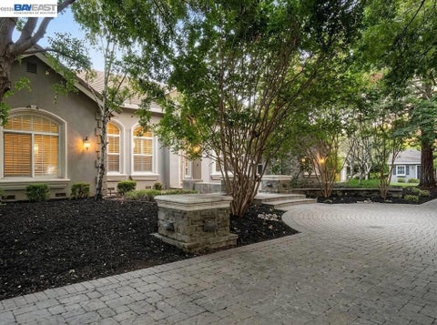 Photo of 12300 Highland Estates LN, San Martin, CA 95046 (MLS # 41150851)