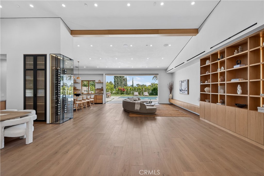 5636 Rawlings Avenue