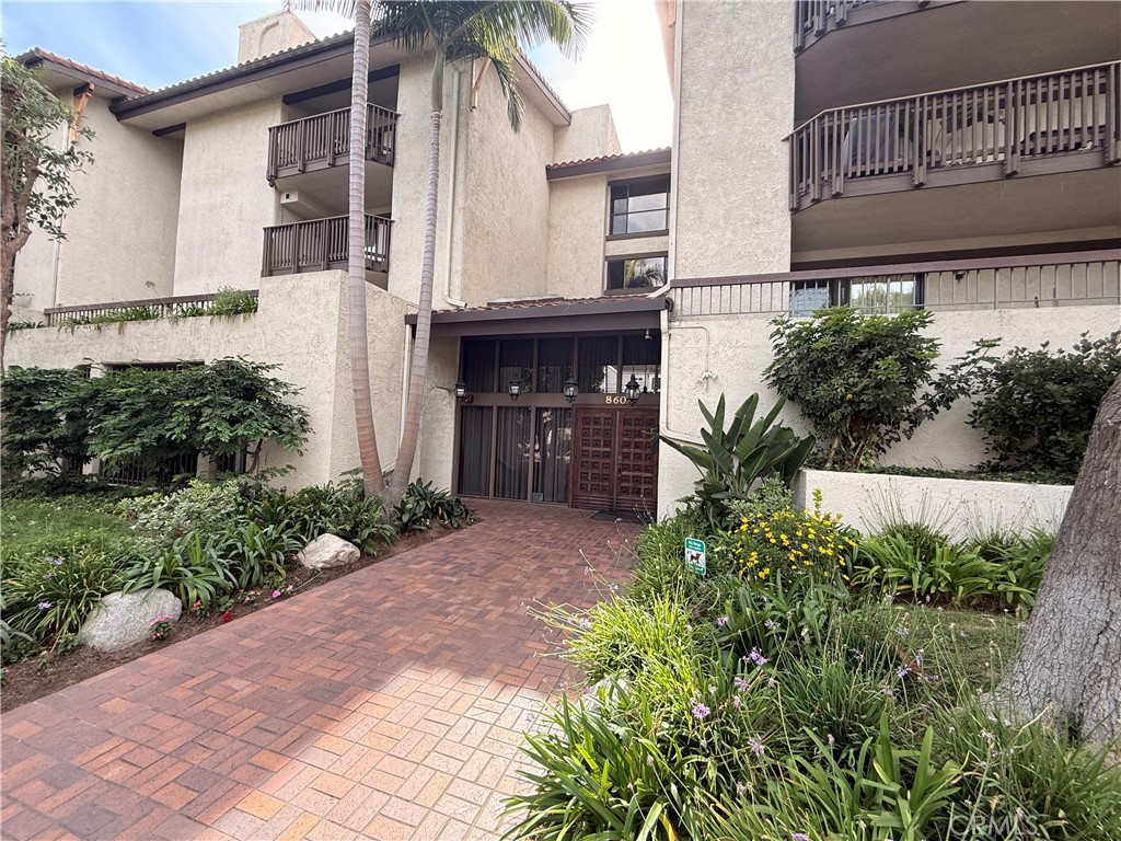 Welcome to this beautifully updated 2-bedroom, 2-bathroom condo located on the fourth floor of a well-maintained building in the heart of Playa Del Rey. This light-filled unit offers a spacious open floor plan, featuring high ceilings, recessed lighting, hardwood floors, and a cozy fireplace that make it feel both modern and inviting.The kitchen opens seamlessly to the living and dining areas, perfect for entertaining, while the large private balcony provides an ideal spot to relax and enjoy the fresh coastal breeze. The master bedrooms boast new carpet, and the entire unit has been freshly painted, making it move-in ready.Residents enjoy two assigned parking spaces plus storage, along with ample guest parking. The community amenities are truly resort-style, including a swimming pool, fitness center, tennis courts, and more.Nestled in a beautiful neighborhood just moments from the ocean, this home offers the best of Playa Del Rey living—convenience, comfort, and coastal charm.