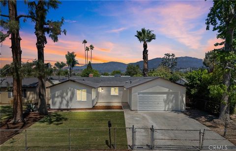 Photo of 323 Fanshaw Avenue, Pomona, CA 91767 (MLS # CV25198031) Photo of 323 Fanshaw Avenue, Pomona, CA 91767 (MLS # CV25198031)
