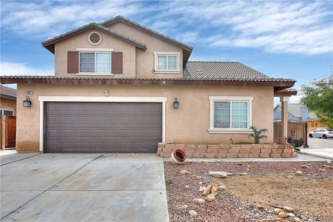 Photo of 13207 Eastview Ln, Victorville, CA 92392 (MLS # TR25256539)
