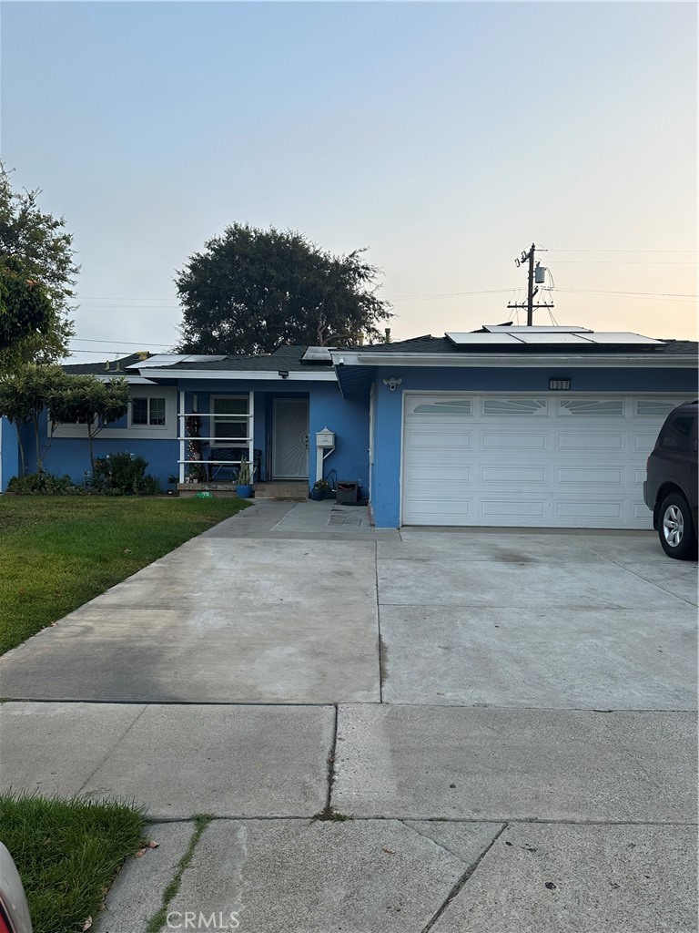 1307 E Merona Place