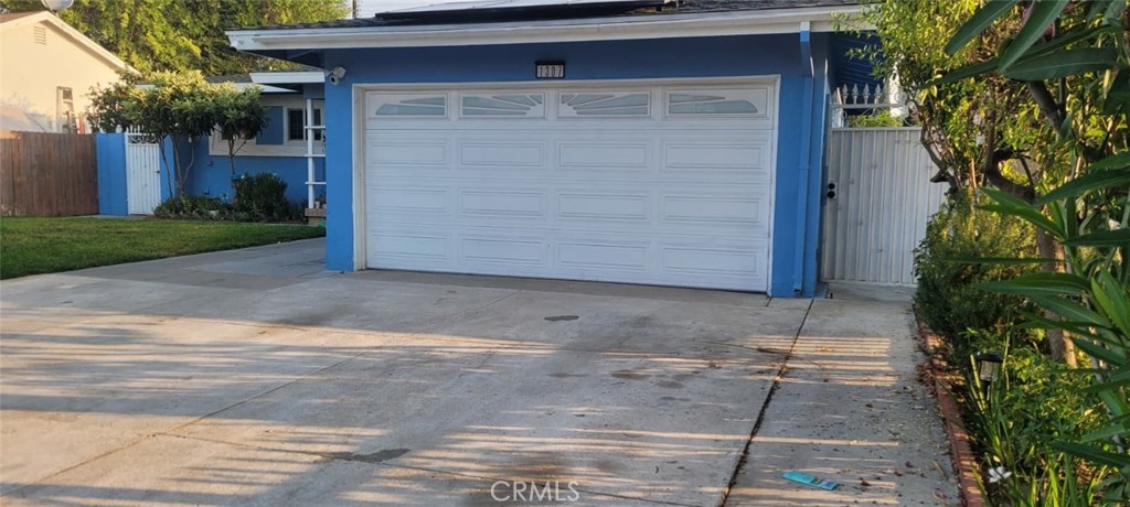 1307 E Merona Place