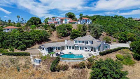 Photo of 2370 Dos Lomas, Fallbrook, CA 92028 (MLS # 260020371SD)