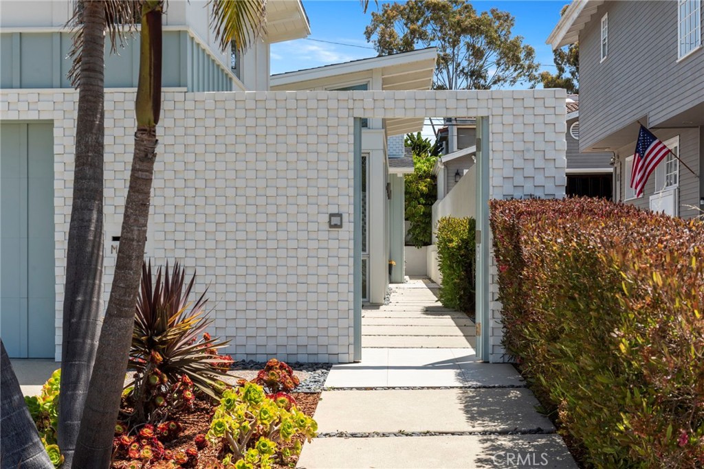2412 John Street