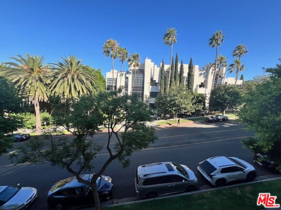 11645 montana avenue 102