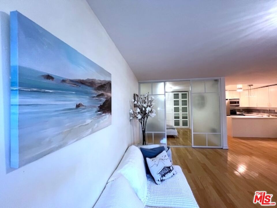 Properties 3 11645 Montana Avenue 102