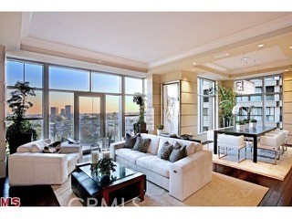 Los Angeles, California, 90024, United States, 3 Bedrooms Bedrooms, ,5 BathroomsBathrooms,Residential,Pending,2045513