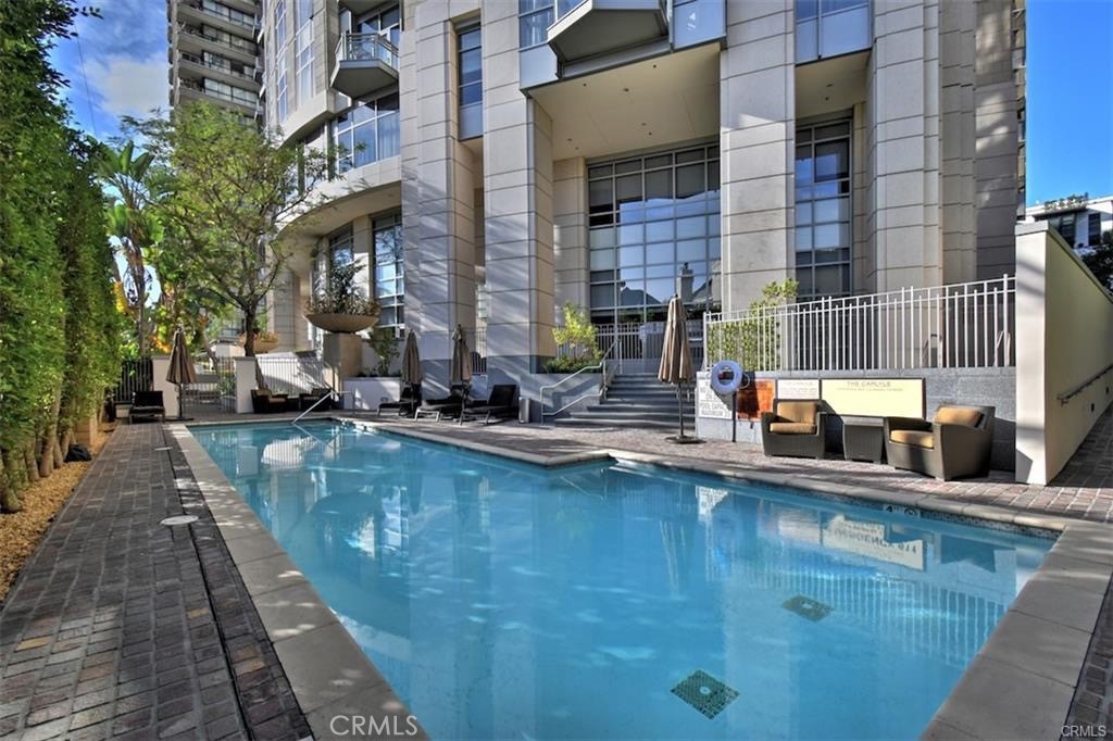 Los Angeles, California, 90024, United States, 3 Bedrooms Bedrooms, ,5 BathroomsBathrooms,Residential,Pending,2045513