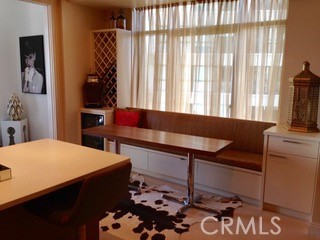 Los Angeles, California, 90024, United States, 3 Bedrooms Bedrooms, ,5 BathroomsBathrooms,Residential,Pending,2045513