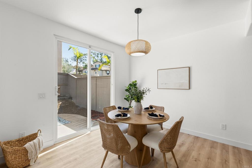 6415 Terraza Portico