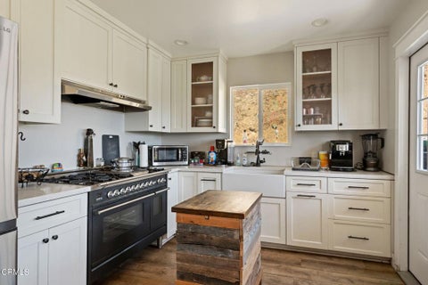 Tiny photo for 845 Mission Drive, Camarillo, CA 93010 (MLS # V1-39365)
