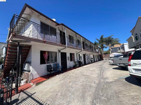 Photo of 2334 E 15th Street St, Oakland, CA 94601 (MLS # 41148971)