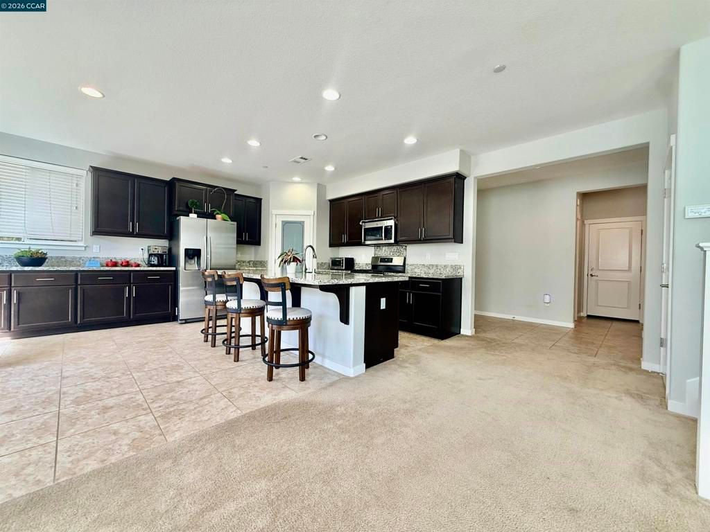 Photo of 307 Birmingham Ct Ct, Fairfield, CA 94534 (MLS # 41128901)