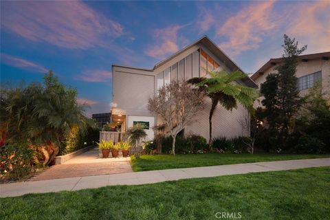 Photo of 10396 Almayo Avenue #1, Los Angeles, CA 90064 (MLS # OC26026070)