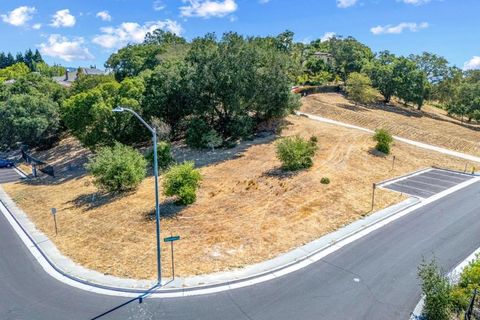 Photo of 2393 Banyan Street, Gilroy, CA 95020 (MLS # ML82044876)